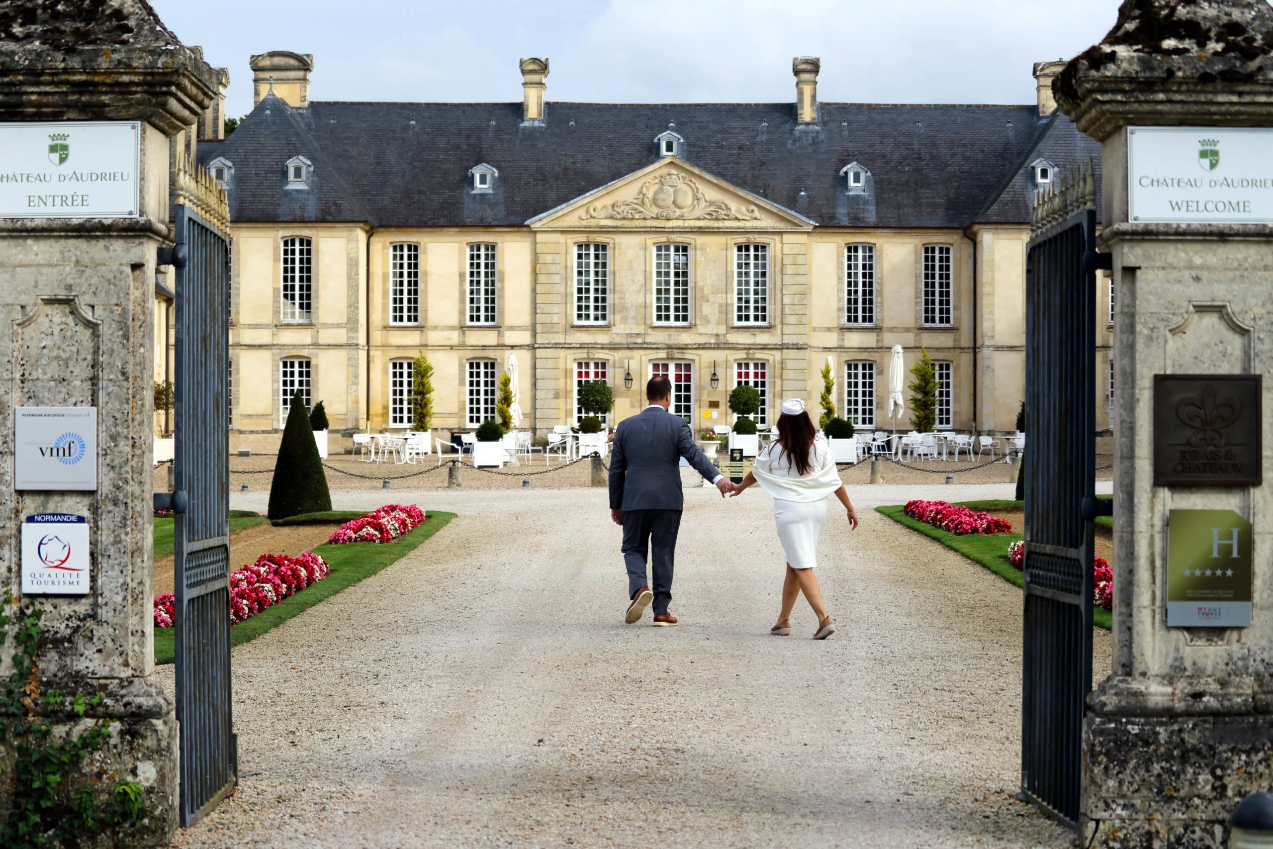 Protégé : Château d’Audrieu Voeux de David et Louisa